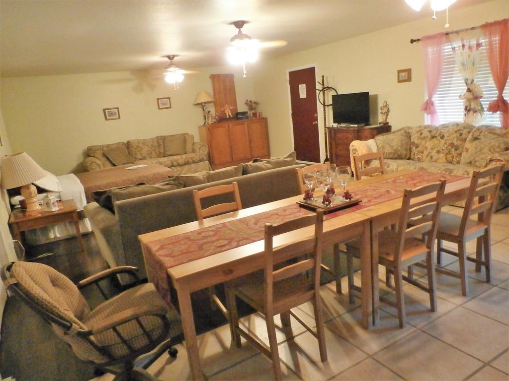 Charming Downstairs Unit Apartment *